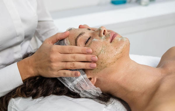 customer receiving LÀVIÉL BIO-ENGINEERED NANOTECHNOLOGY